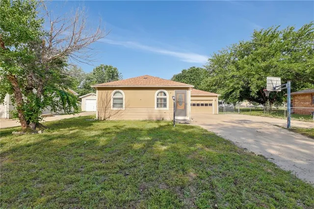 $212,000 | 141 North Tracy Street, Wichita, KS 67212