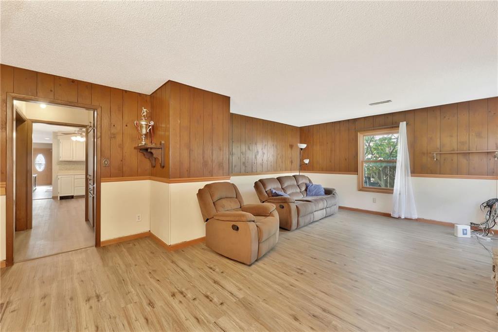 141 North Tracy Street Wichita, KS 67212 - Photo 18 of 44