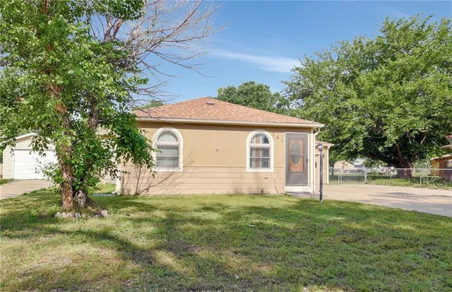 $212,000 | 141 North Tracy Street, Wichita, KS 67212