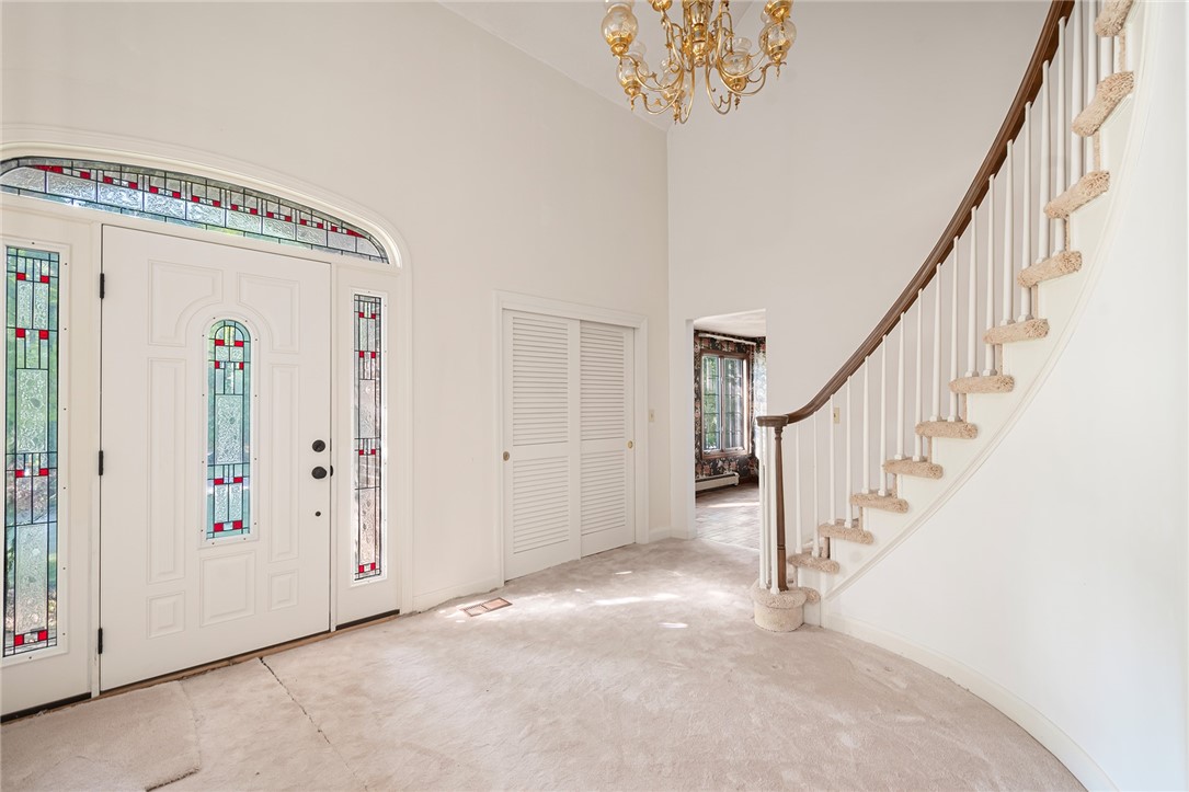 31 Lennon Road Lincoln, RI 02865 - Photo 3 of 40 Gallery Image 3