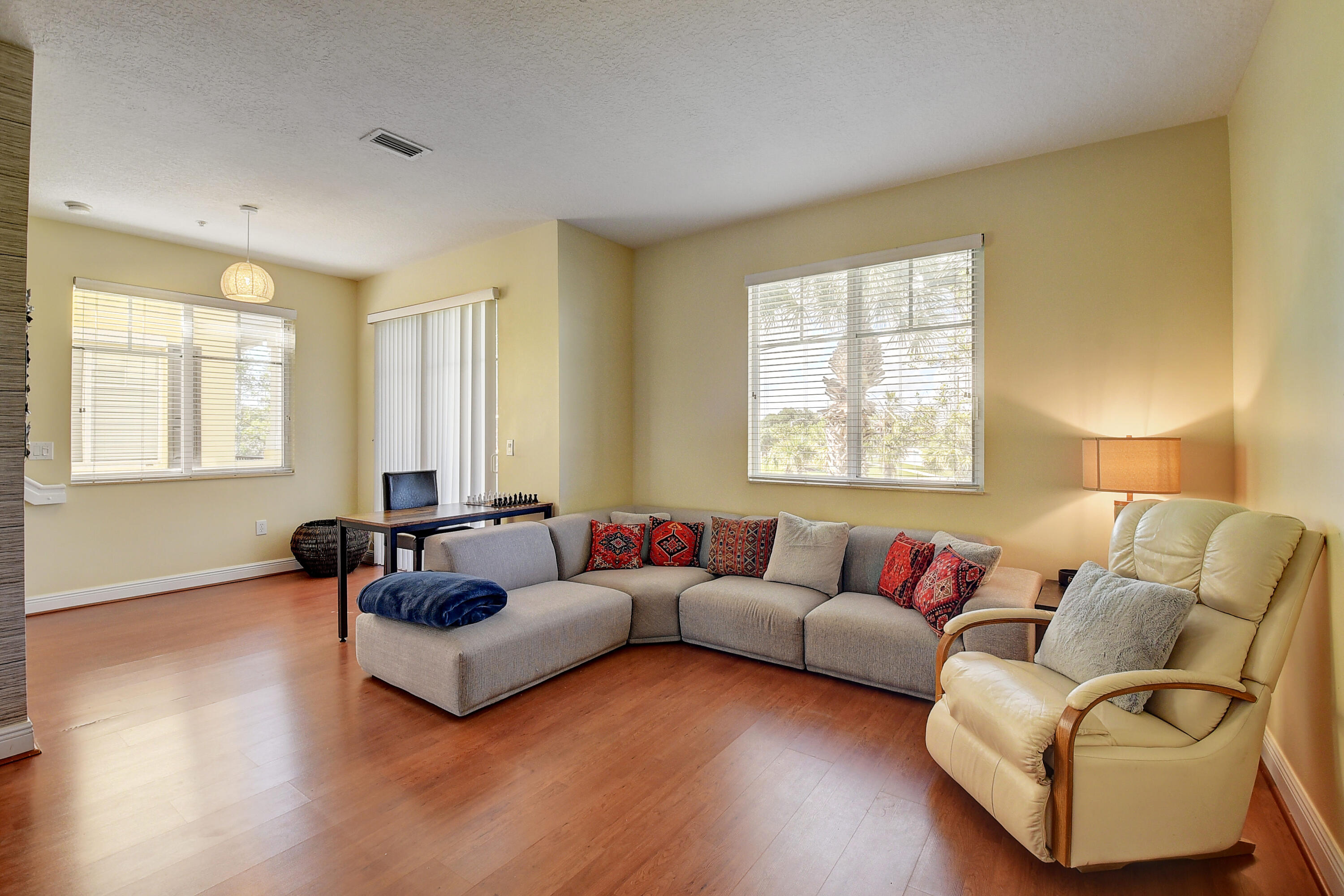 587 Northwest 35th Place Boca Raton, FL 33431 - Photo 5 of 20 Family area