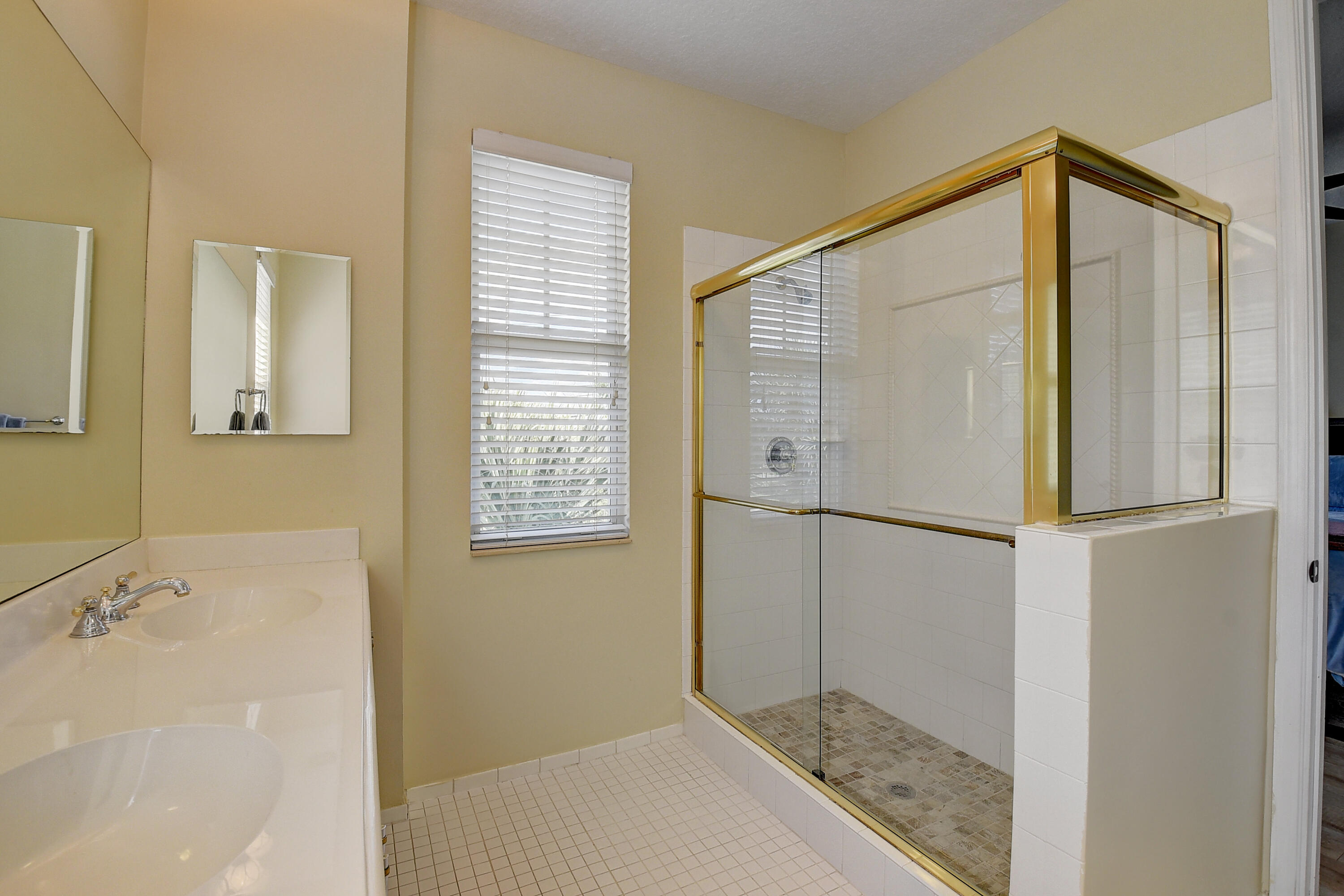 587 Northwest 35th Place Boca Raton, FL 33431 - Photo 8 of 20 Primary Bath