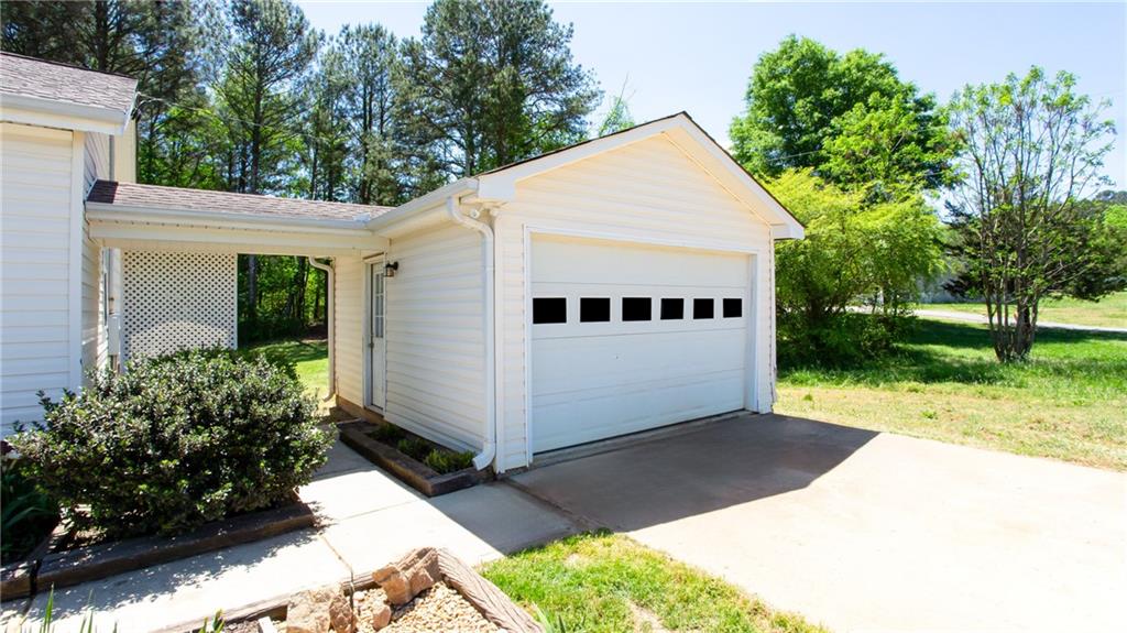 2955 Tommy Dillard Road Monroe, GA 30656 - Photo 6 of 48