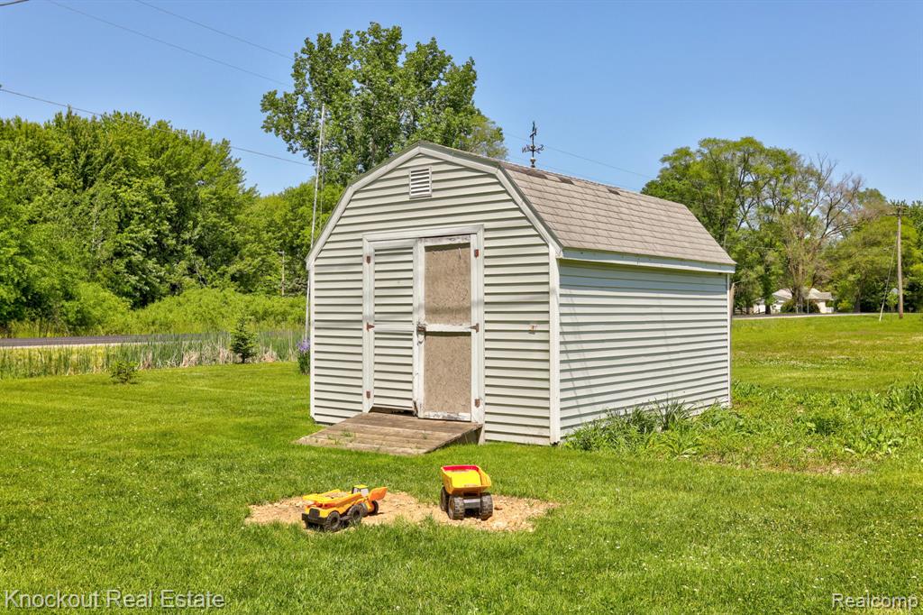 8845 Ormes Road Vassar, MI 48768 - Photo 32 of 35