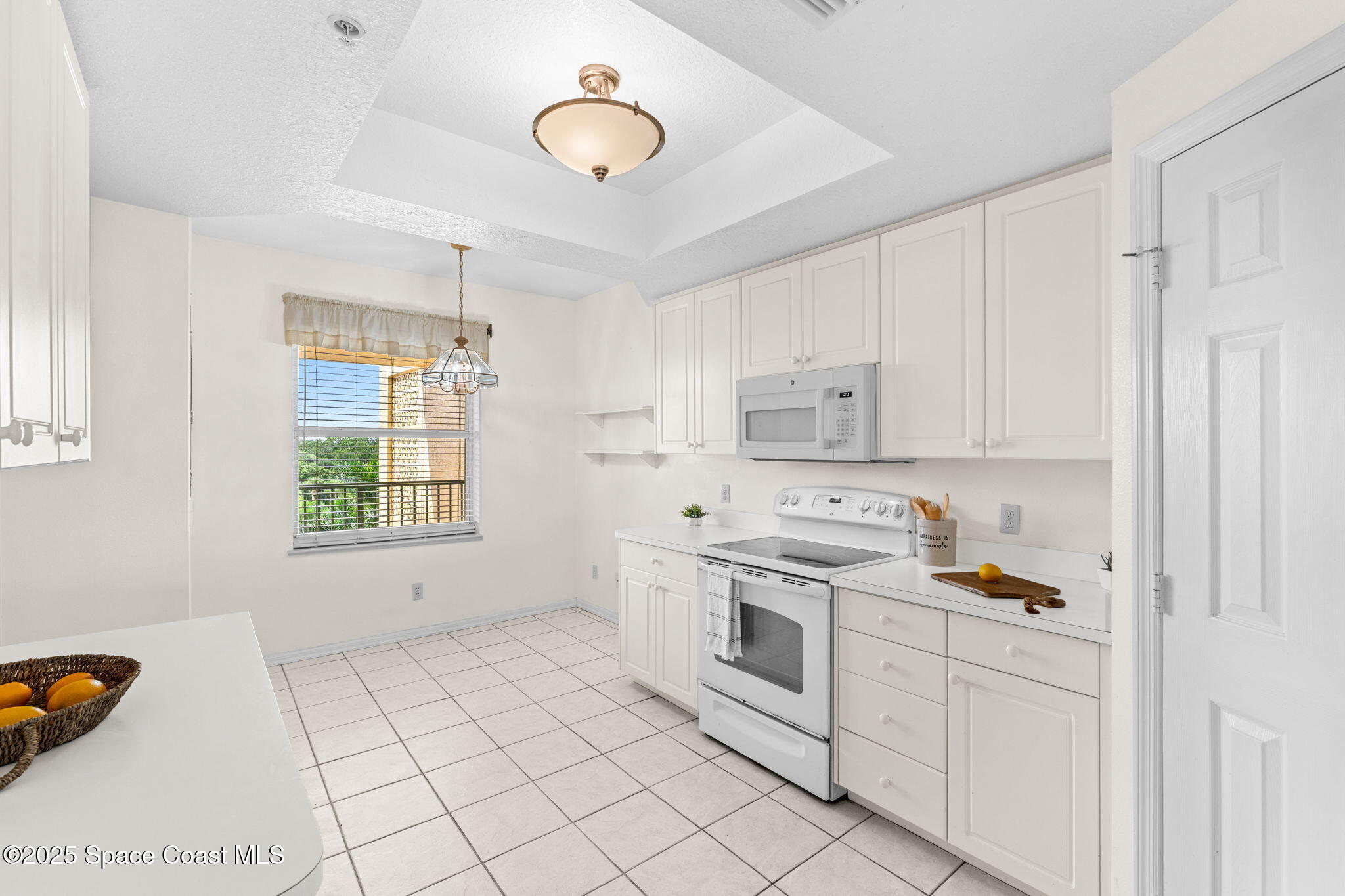 102 Riverside Drive, Unit 605 Cocoa, FL 32922 - Photo 9 of 84 Kitchen Views