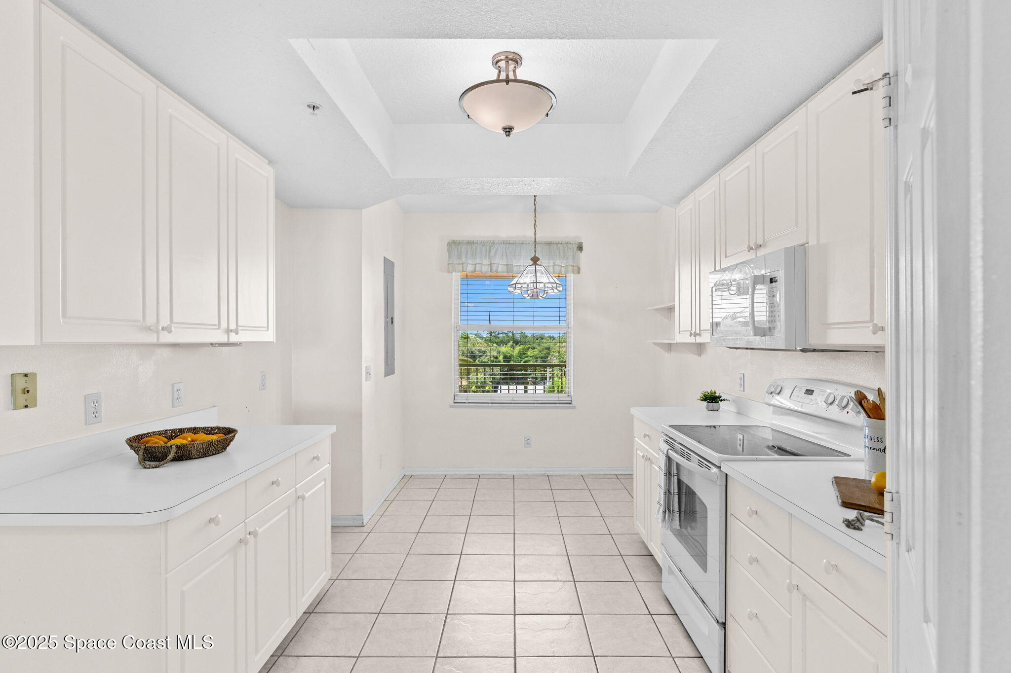 102 Riverside Drive, Unit 605 Cocoa, FL 32922 - Photo 10 of 84 Kitchen Views