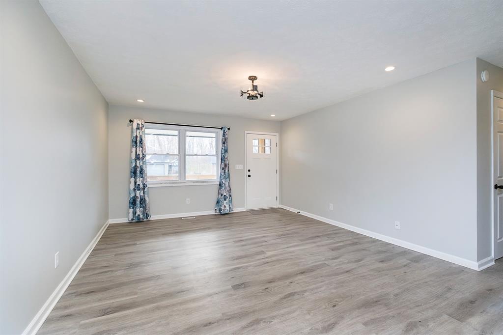 1748 Shawnee Road Indianapolis, IN 46260 - Photo 6 of 35 Gallery Image 6