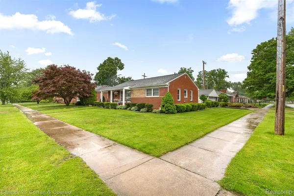 $219,900 | 26657 West Chicago, Redford, MI 48239