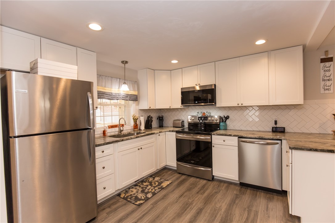 169 Alice Avenue Woonsocket, RI 02895 - Photo 6 of 27 Gallery Image 6