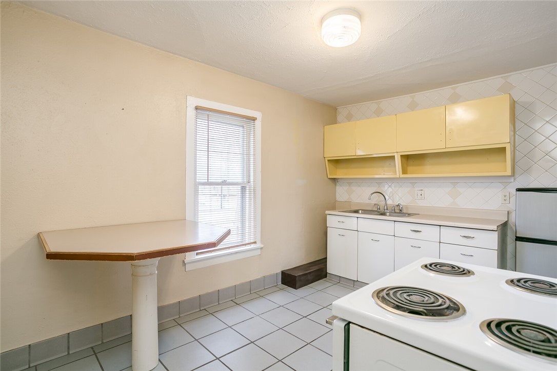 3774 Lake Avenue Rochester, NY 14612 - Photo 21 of 32