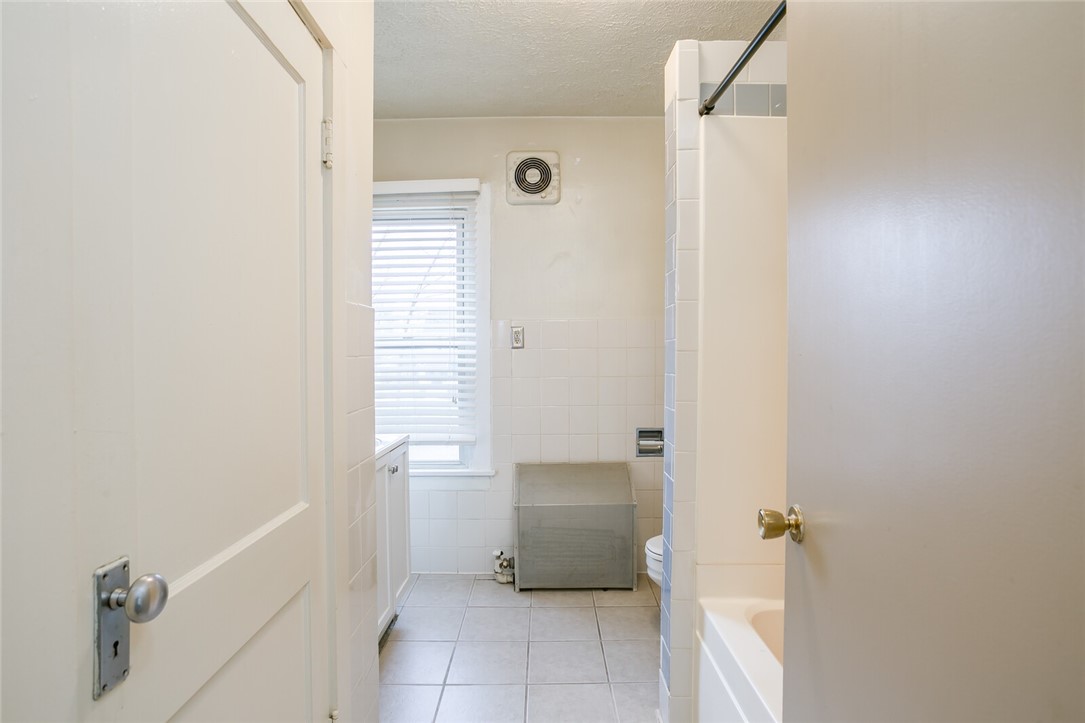 3774 Lake Avenue Rochester, NY 14612 - Photo 23 of 32