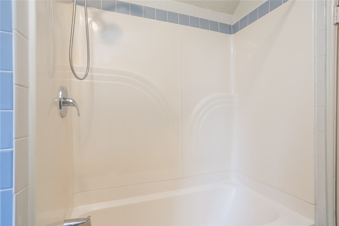 3774 Lake Avenue Rochester, NY 14612 - Photo 25 of 32