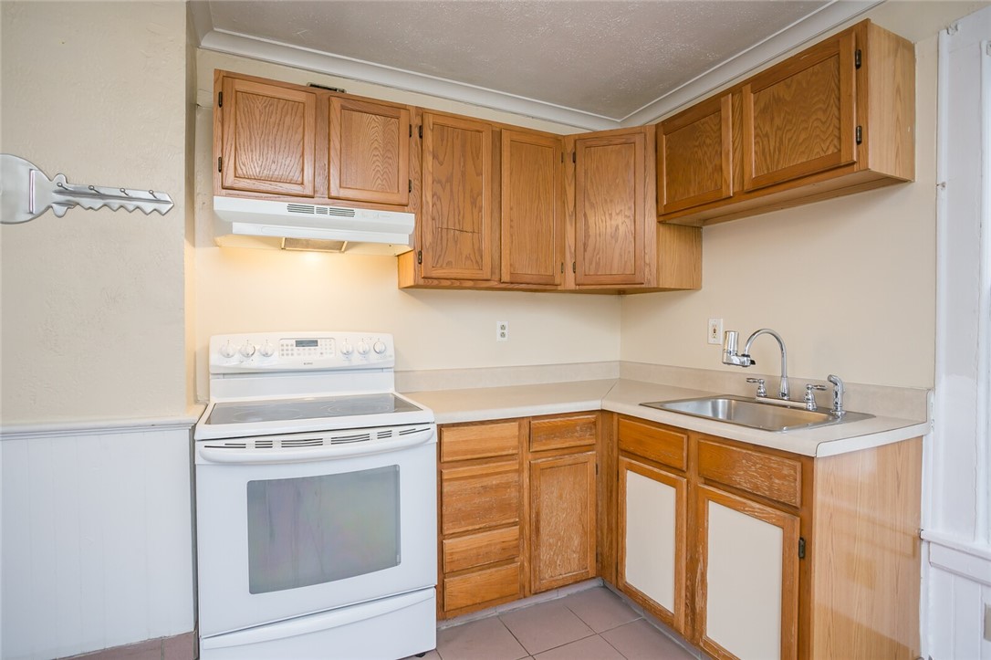 3774 Lake Avenue Rochester, NY 14612 - Photo 7 of 32