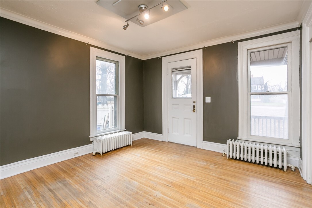 3774 Lake Avenue Rochester, NY 14612 - Photo 8 of 32