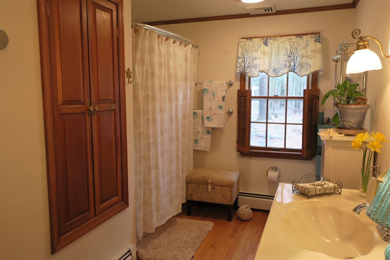 39 Cottage Road Kensington, NH 03833 - Photo 22 of 40