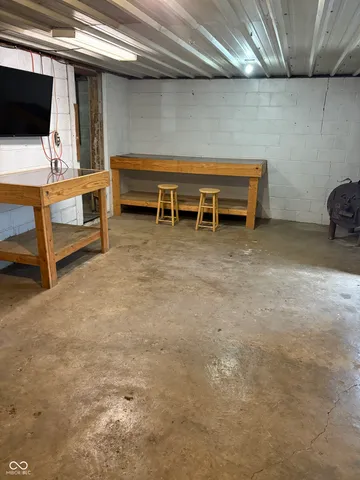 $130,000 | 207 West Maple Street, Cayuga, IN 47928