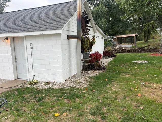 $130,000 | 207 West Maple Street, Cayuga, IN 47928