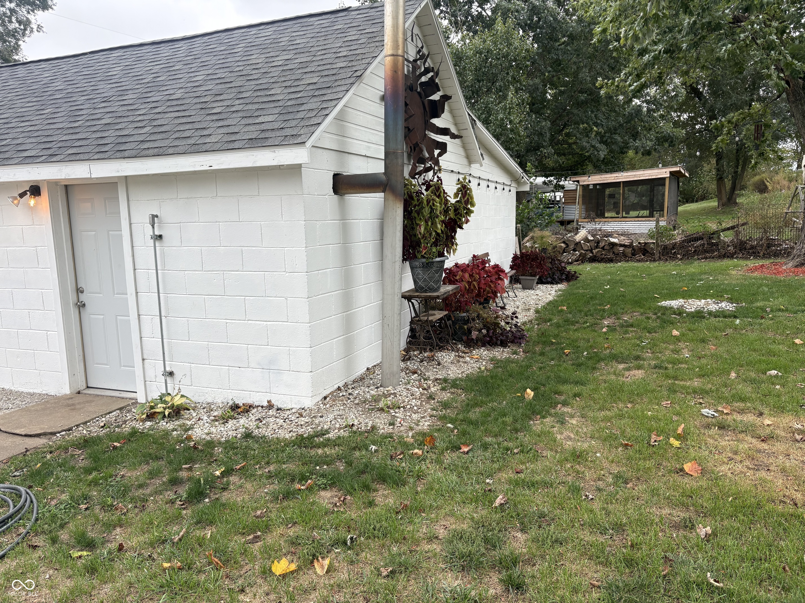 207 West Maple Street Cayuga, IN 47928 - Photo 5 of 20