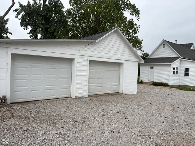 $130,000 | 207 West Maple Street, Cayuga, IN 47928