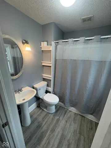 $130,000 | 207 West Maple Street, Cayuga, IN 47928