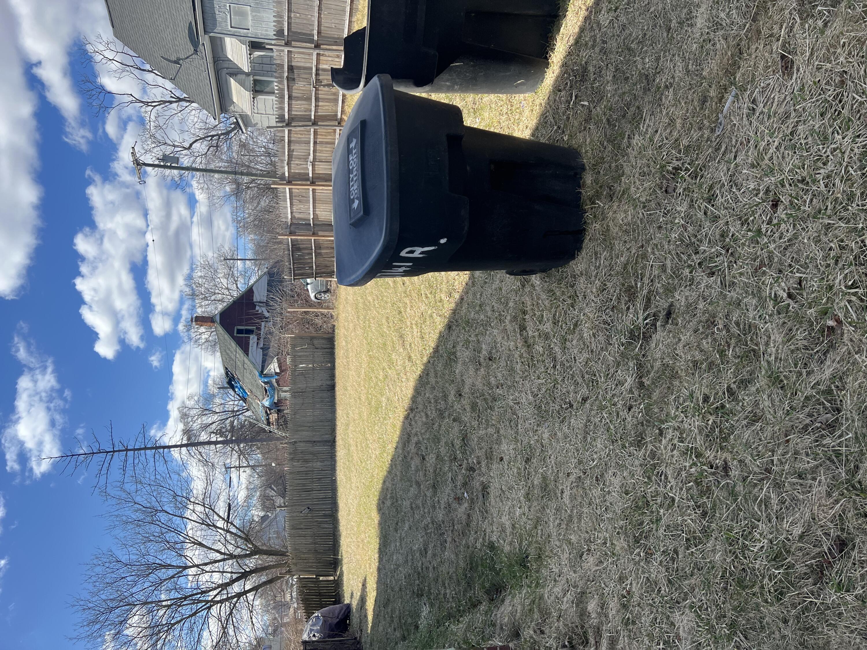 3741 Rohns Street Detroit, MI 48214 - Photo 15 of 37 Lot next to the house