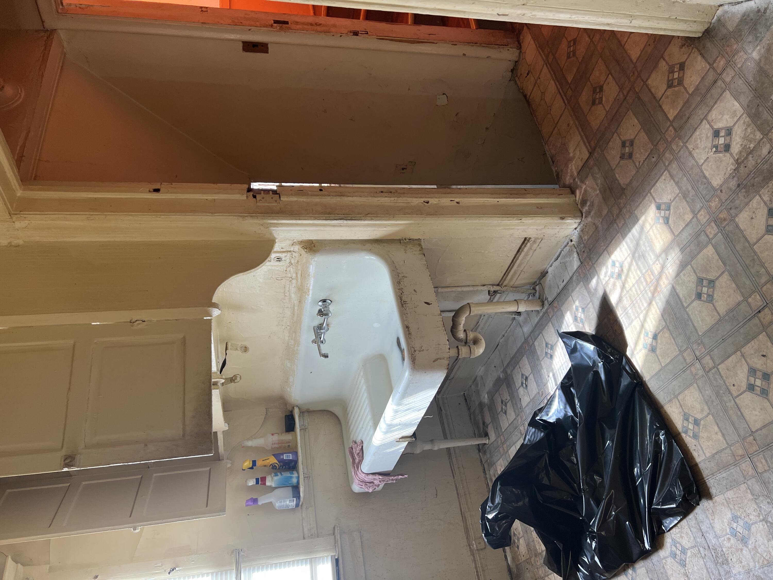 3741 Rohns Street Detroit, MI 48214 - Photo 23 of 37 Main floor kitchen (2)