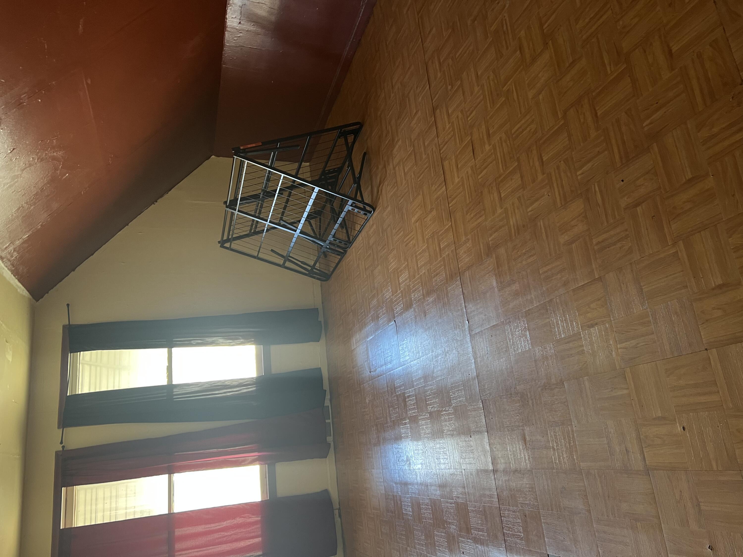 3741 Rohns Street Detroit, MI 48214 - Photo 35 of 37 Upstairs living room