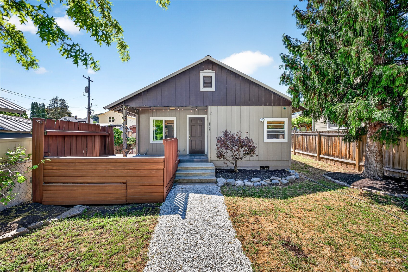 308 Riverside Drive Cashmere, WA 98815 - Photo 6 of 27 Gallery Image 6