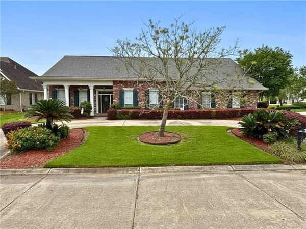 $669,900 | 121 Sunflower Road, Belle Chasse, LA 70037