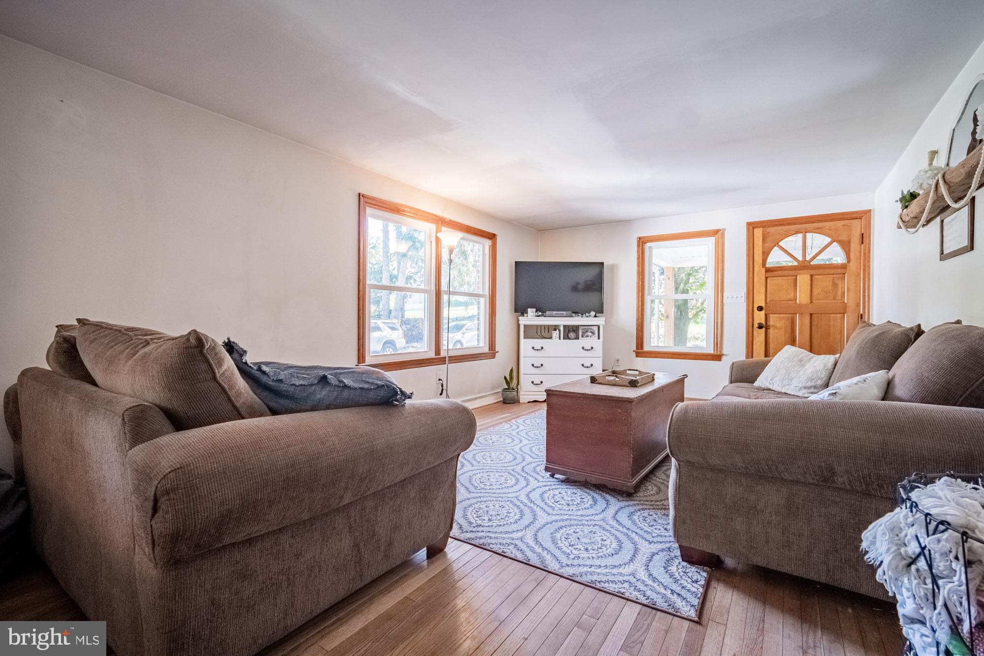 5375 North George Street Manchester, PA 17345 - Photo 5 of 33 Gallery Image 5