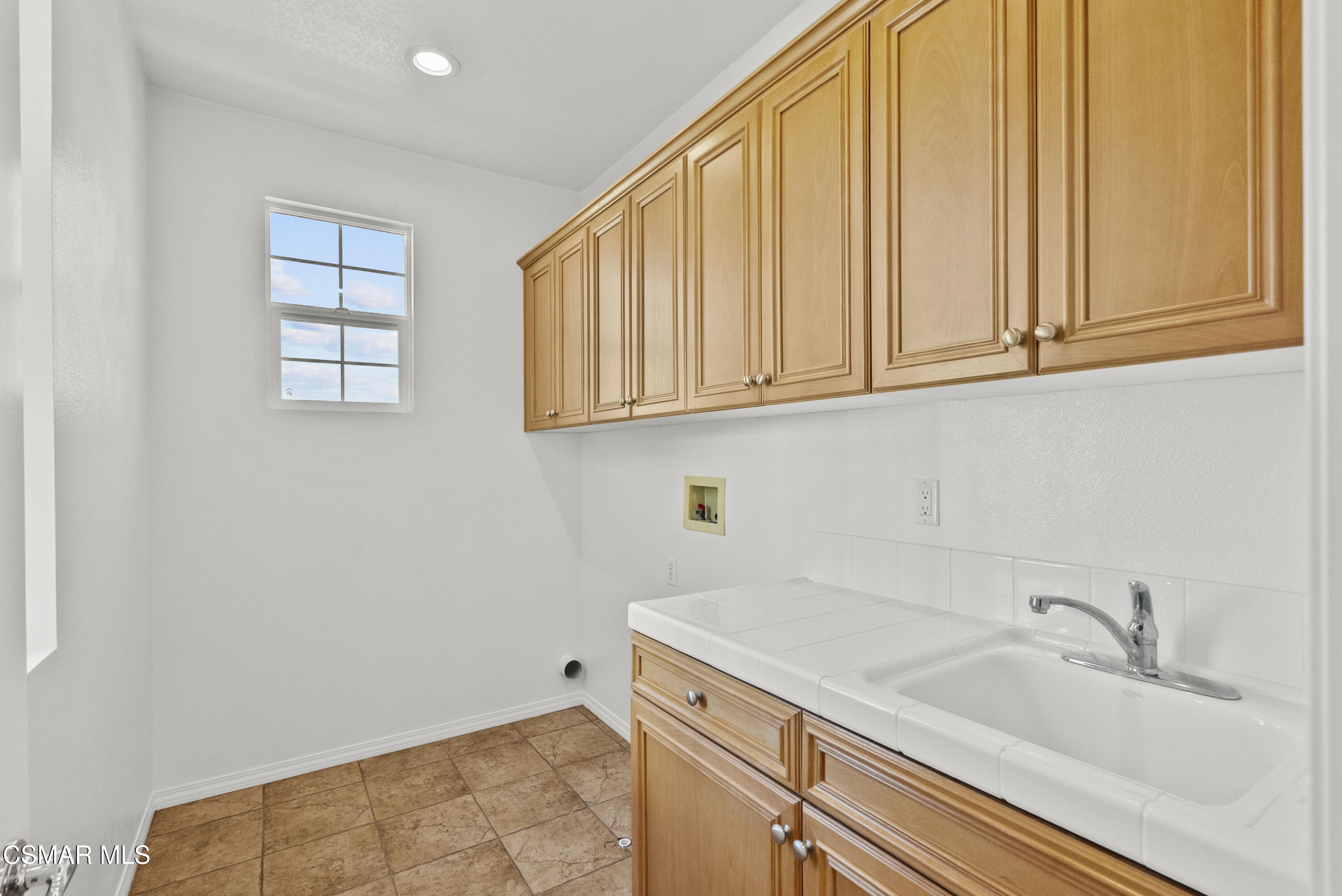 1316 Estuary Way Oxnard, CA 93035 - Photo 34 of 46