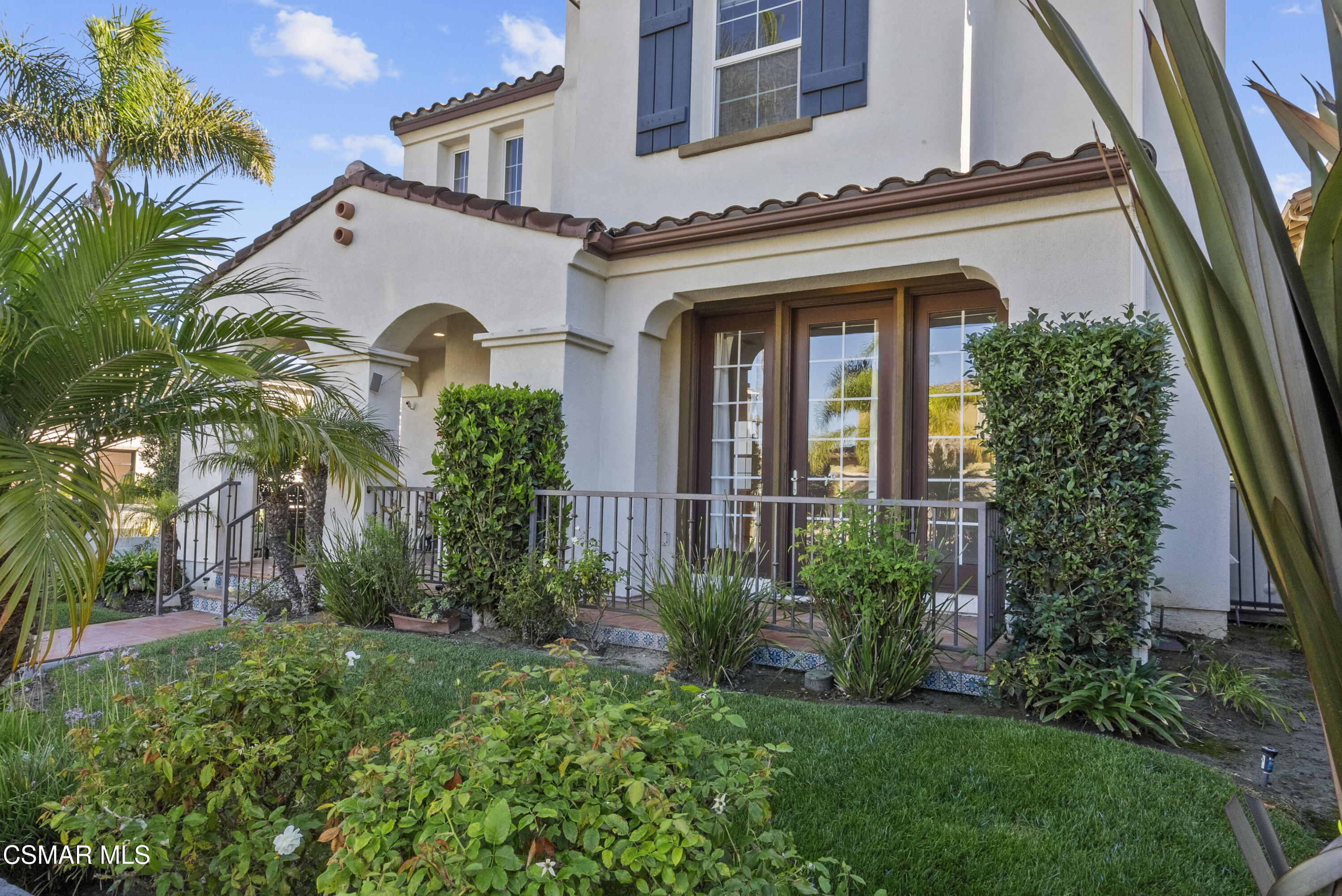 1316 Estuary Way Oxnard, CA 93035 - Photo 4 of 46 a front view of a house with garden