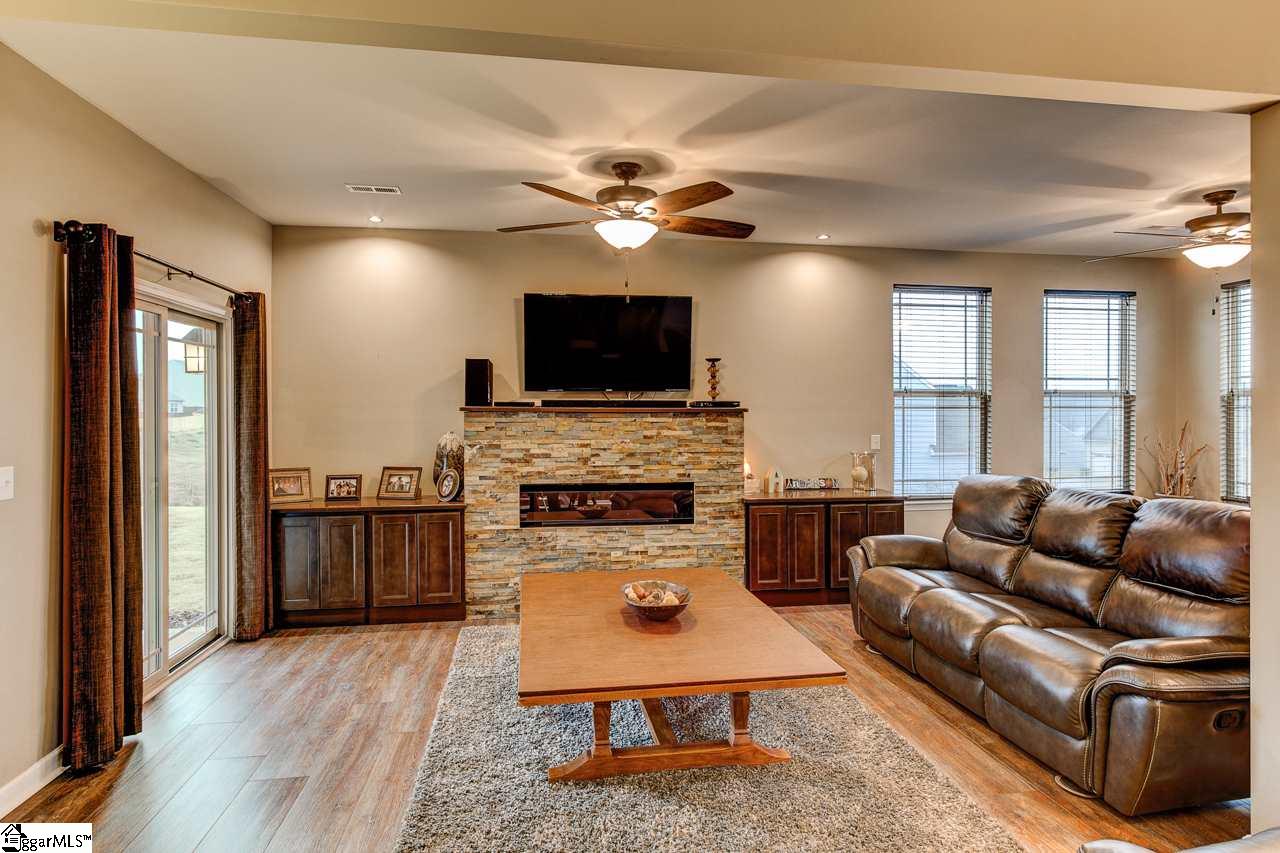 309 Skye Road Easley, SC 29642 - Photo 5 of 27 Gallery Image 5