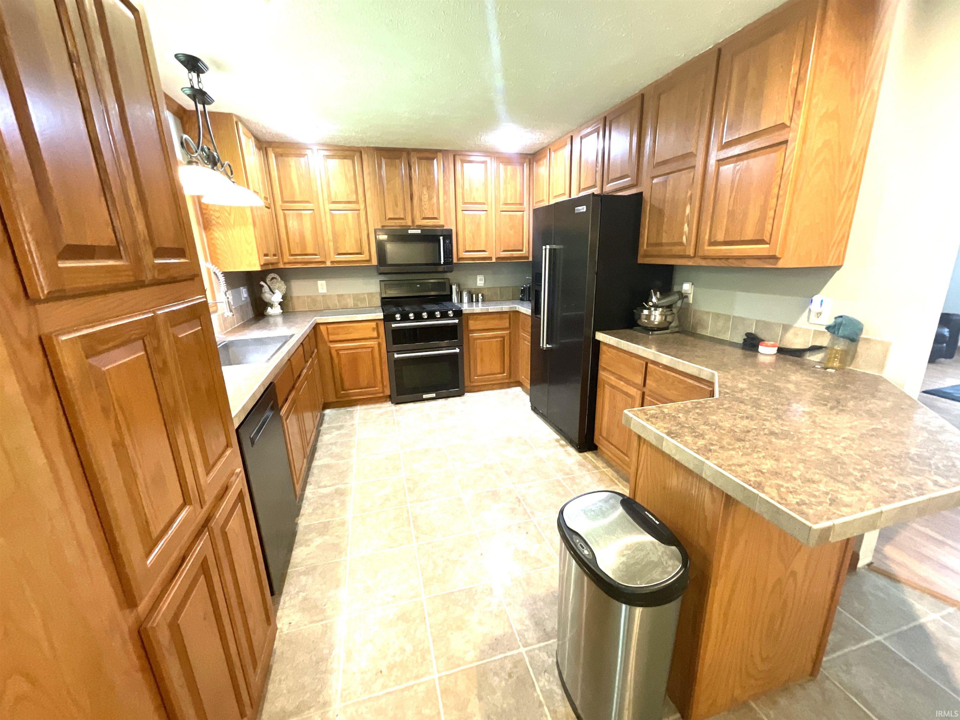 1825 Pea Ridge Road Spencer, IN 47460 - Photo 3 of 30