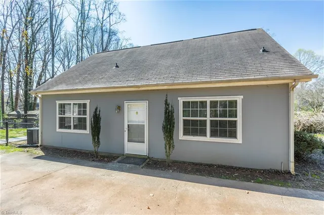 $1,800 | 4854 Tiffany Avenue, Winston-Salem, NC 27104