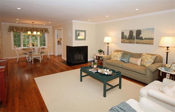 13 Retrop Road Natick, MA 01760 - Photo 3 of 15 Gallery Image 3