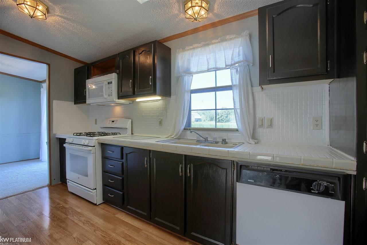 6468 Meldrum Road Fair Haven, MI 48023 - Photo 13 of 30 50079211-12.JPG