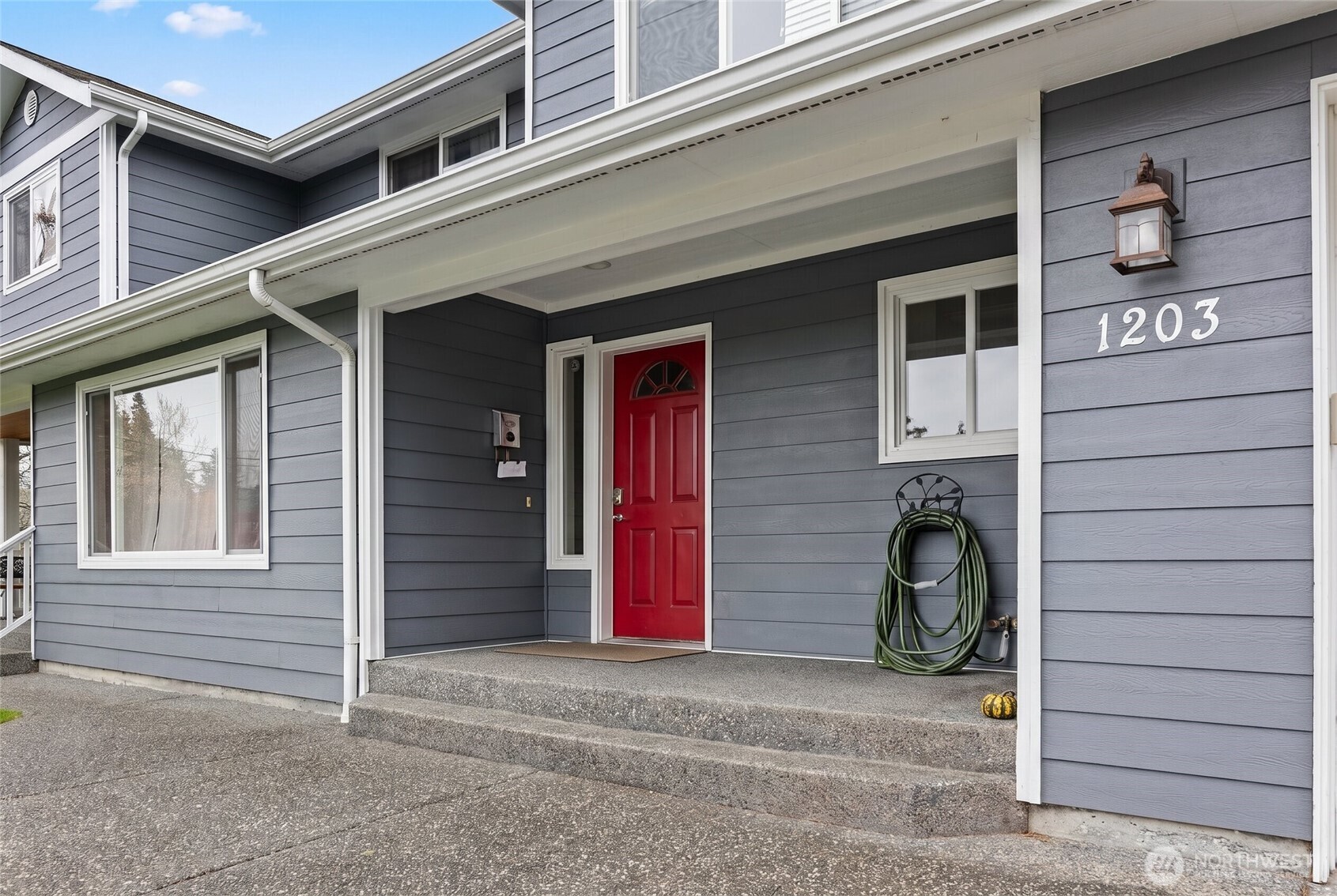 1203 East Section Street Mount Vernon, WA 98274 - Photo 4 of 31