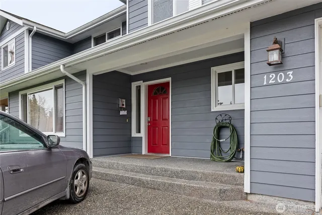 $799,000 | 1203 East Section Street, Mount Vernon, WA 98274