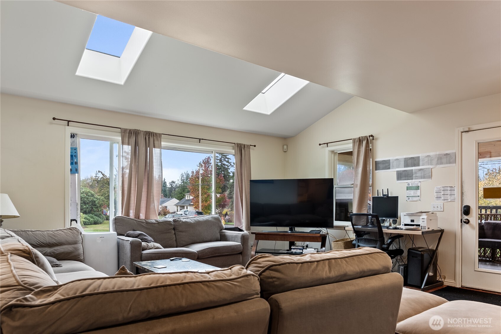 1203 East Section Street Mount Vernon, WA 98274 - Photo 9 of 31