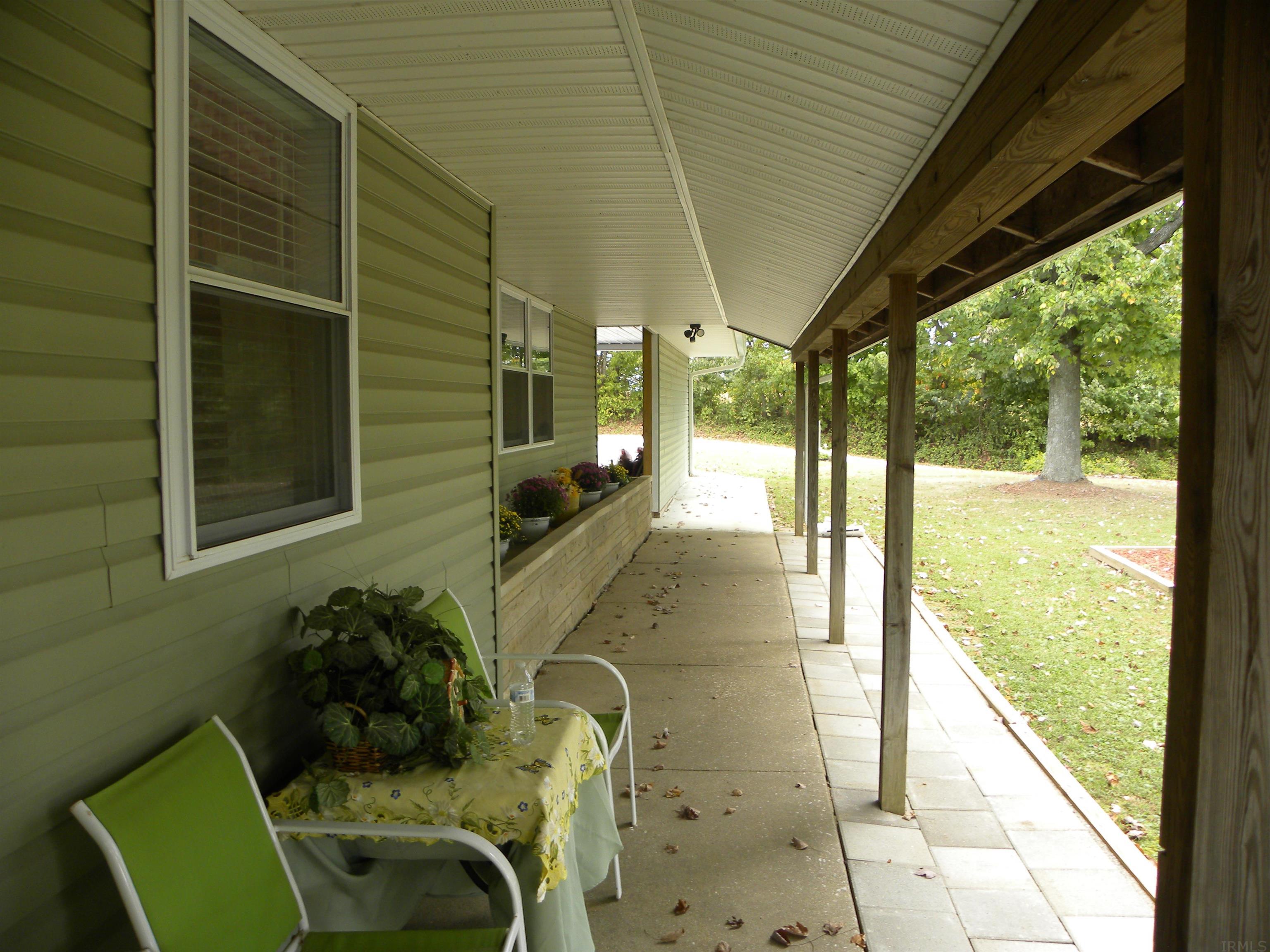 1246 South Hasler Road Bloomfield, IN 47424 - Photo 4 of 22