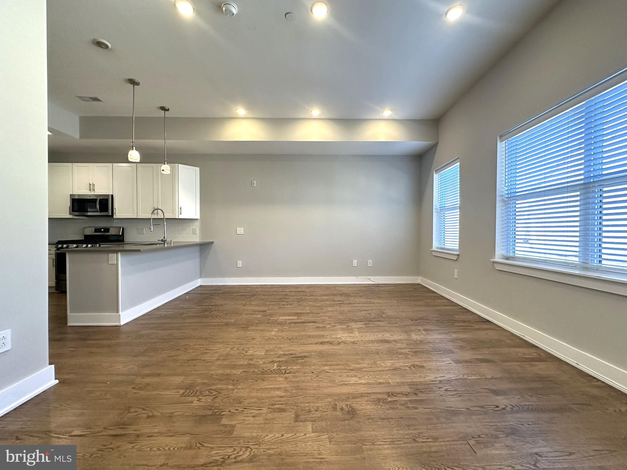 963 Shackamaxon Street, Unit 4 Philadelphia, PA 19125 - Photo 8 of 35