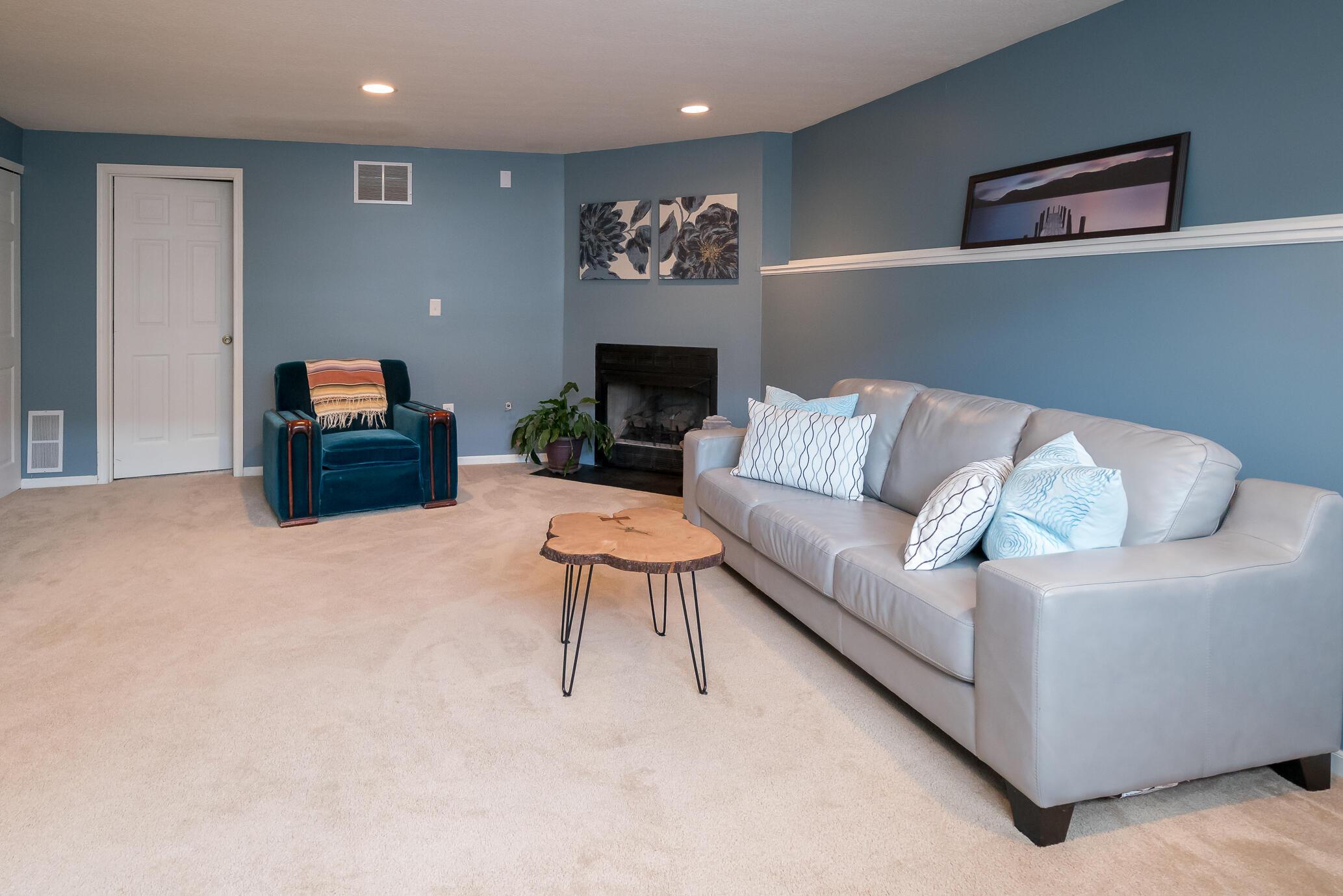 237 Millpond Road Sunbury, OH 43074 - Photo 13 of 29 Family Room