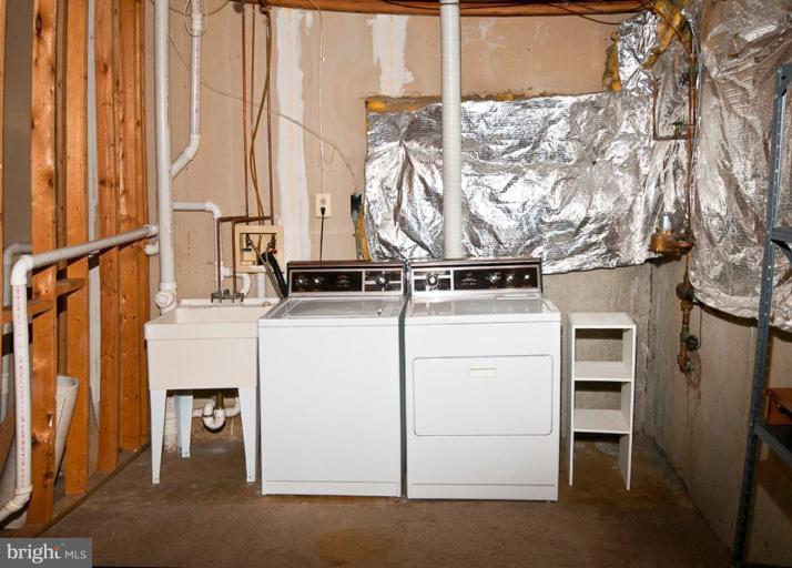 4 Hugo Court Silver Spring, MD 20906 - Photo 23 of 26 Laundry Area 1