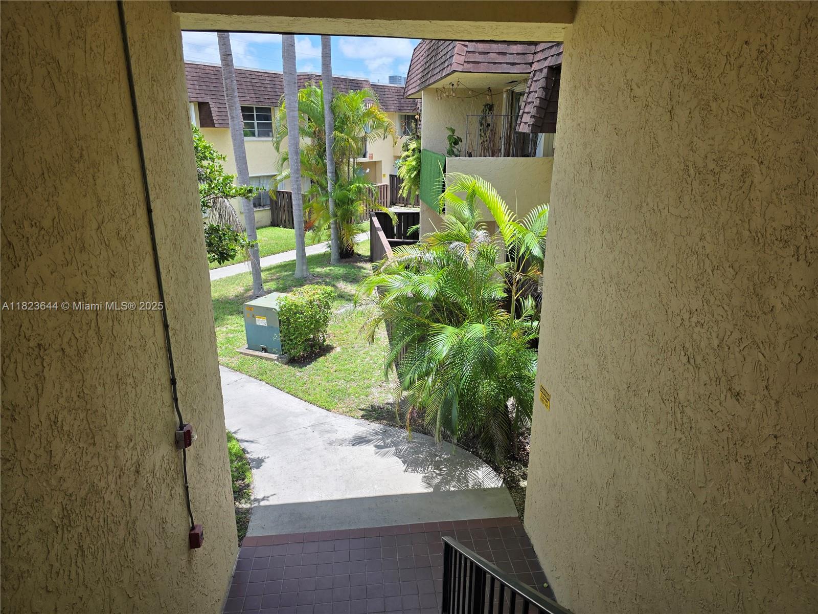 13716 Southwest 90th Avenue, Unit 29 Miami, FL 33176 - Photo 13 of 26