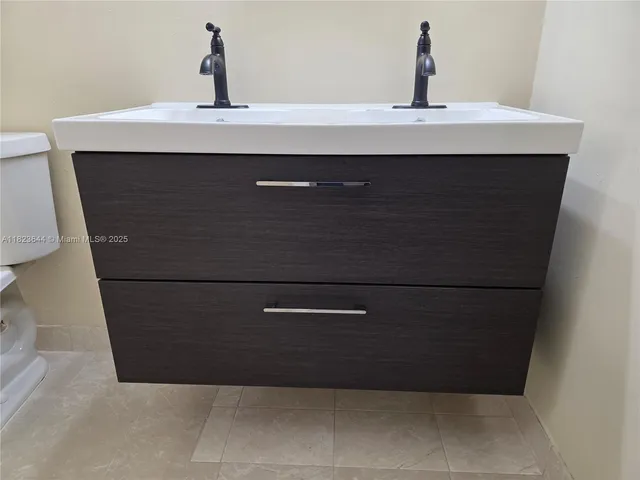 $1,800 | 13716 Southwest 90th Avenue, Unit 29, Miami, FL 33176