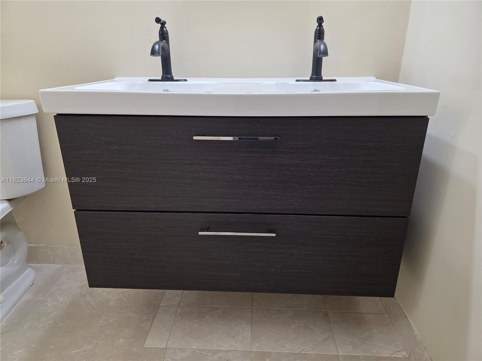 13716 Southwest 90th Avenue, Unit 29 Miami, FL 33176 - Photo 7 of 26