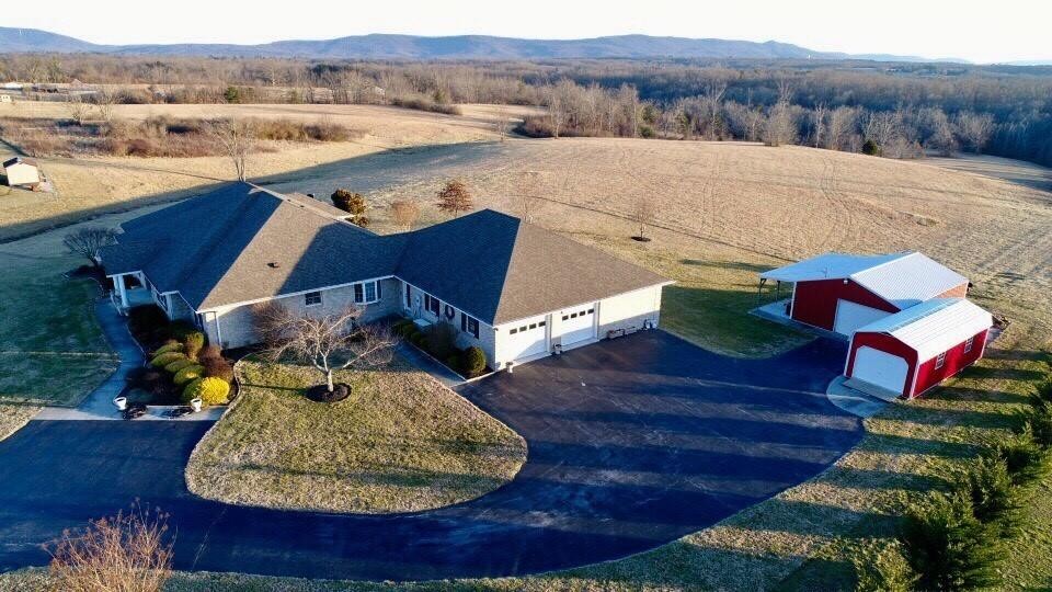 2480 Pigeon Ridge Road Crossville, TN 38555 - Photo 2 of 40 Gallery Image 2
