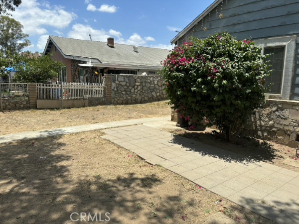 4091 Dwight Avenue Riverside, CA 92507 - Photo 4 of 12