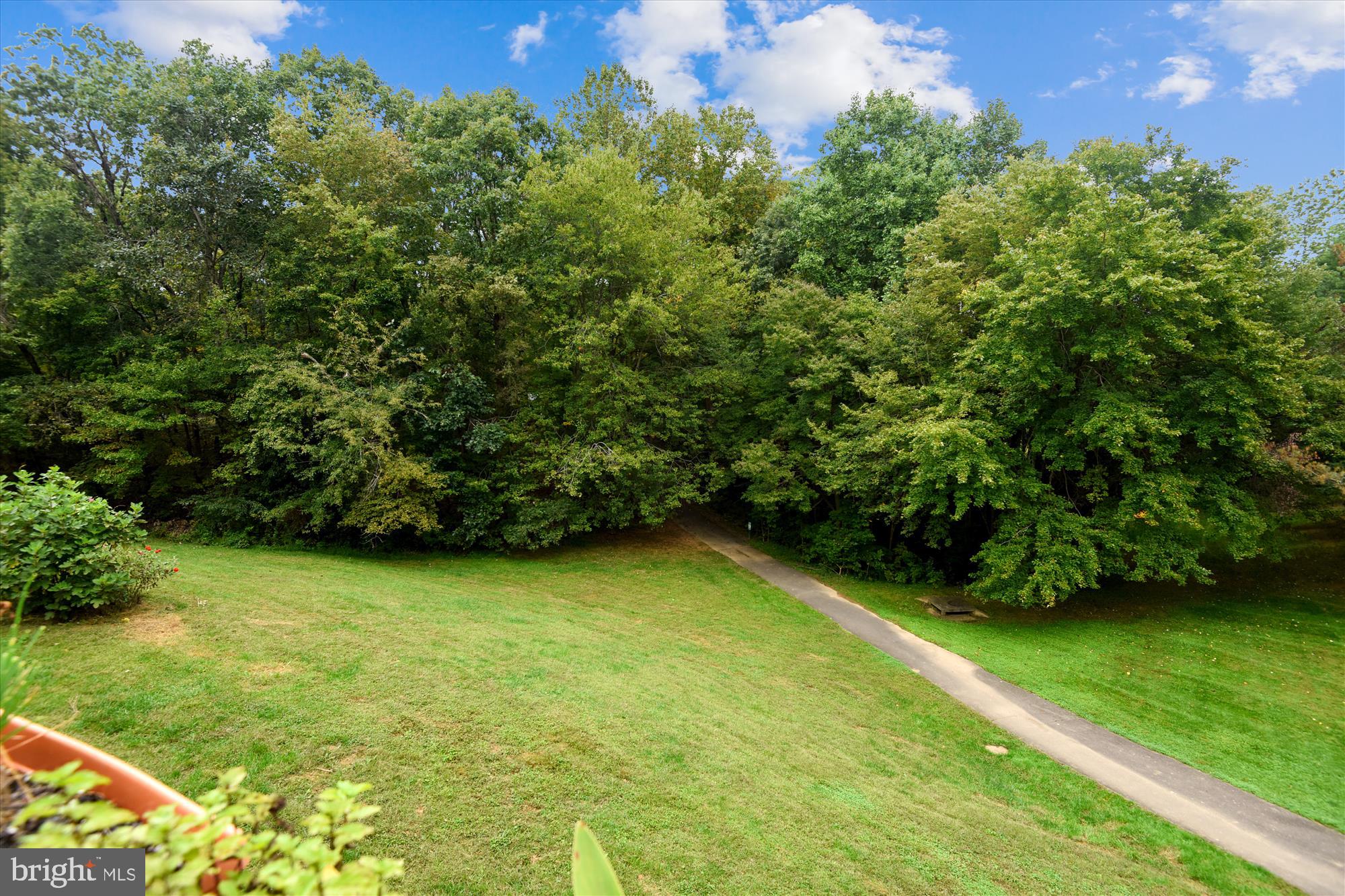 1949 Sagewood Lane Reston, VA 20191 - Photo 13 of 34